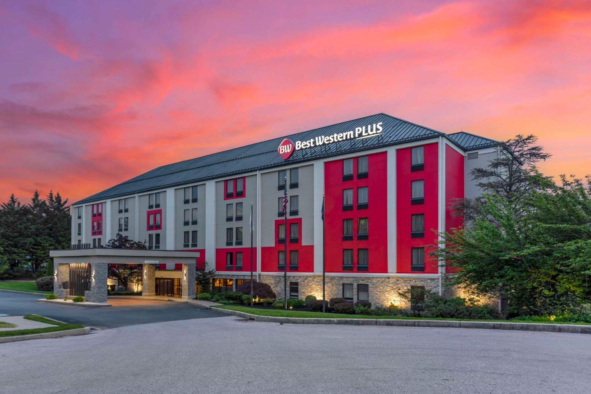 Best Western Plus Heritage Rail Inn & Suites York Exterior photo